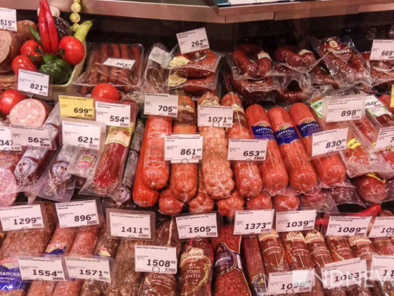 Мясопереработчики просят повысить закупочные цены колбас и сосисок на 10%